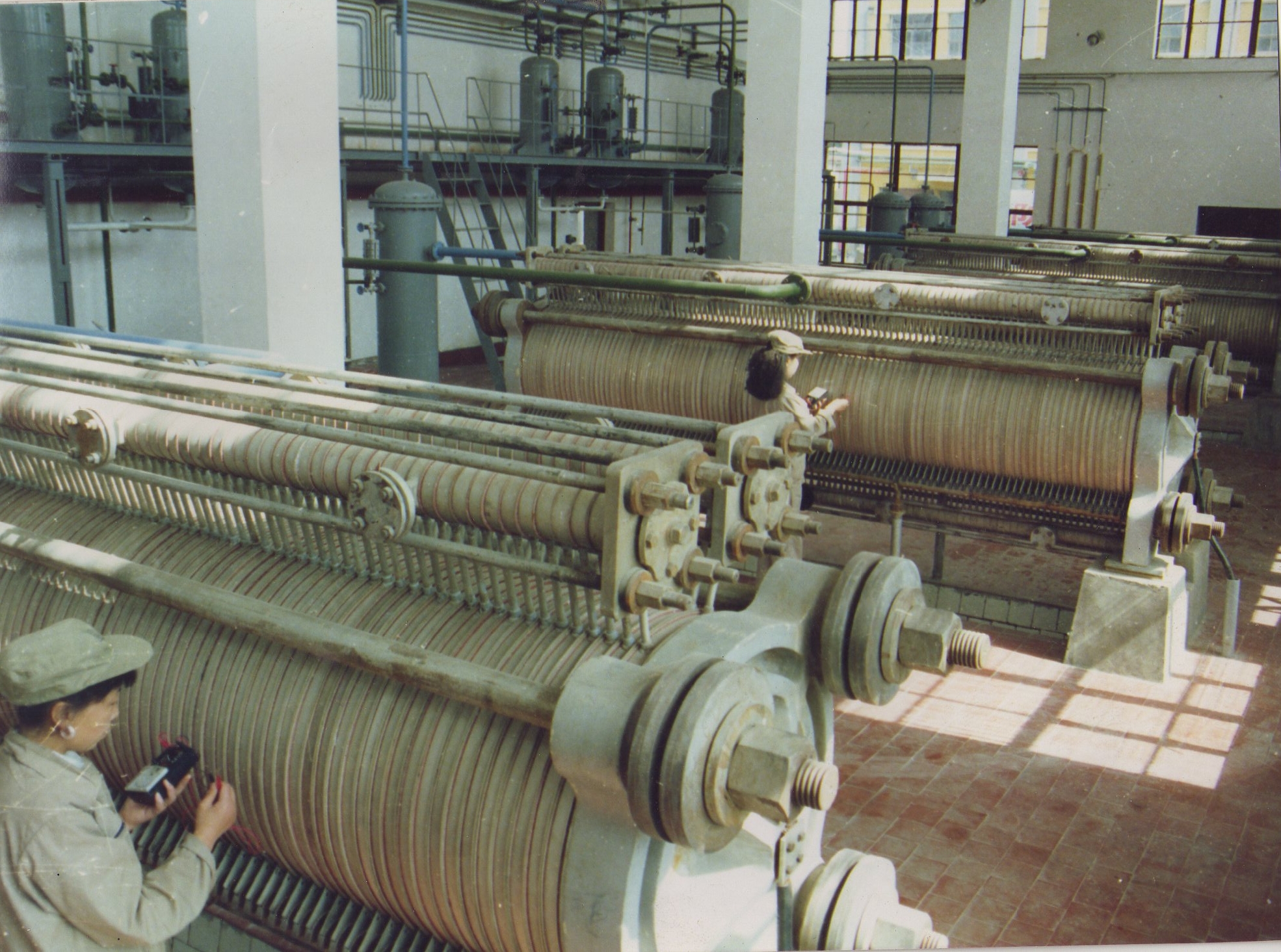 1992年雙氧水生產場面.jpg